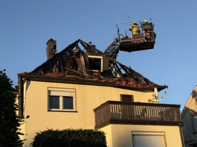 Foto des Albums: 270526 Brand Dachstuhl Wböhla