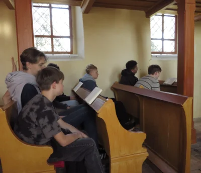 Foto des Albums: Konfi-Treff mit Wanderung zur Patzschwiger Dorfkirche