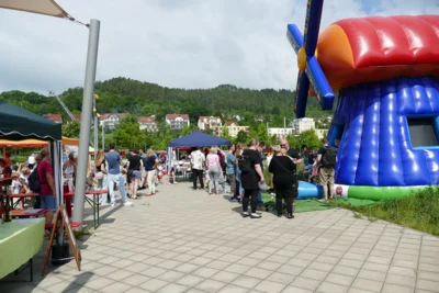 Stadtteilfest  (Bild vergr&ouml;&szlig;ern)