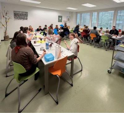 Die Klassen 1/2 , 4a und 5a erlebten in der Schule 3 aufregende Projekttage. 