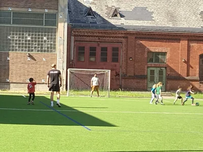 Foto des Albums: Ein sportlicher Nachmittag mit Familien von der Synagoge am Fraenkelufer