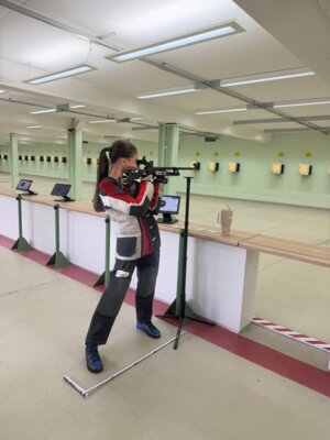 2026-LM-Iryna Kochkina3x10 stehend-  (Bild vergr&ouml;&szlig;ern)