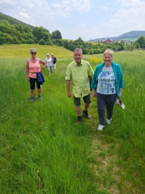 Foto des Albums: Wanderung mit dem Kammergut-Verein Jüchsen zur Elmighütte