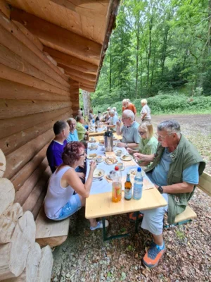Foto des Albums: Wanderung mit dem Kammergut-Verein Jüchsen zur Elmighütte