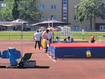 Foto des Albums: Tamina Hauswald erfüllt DM-Norm im 7-K