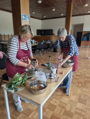 Foto des Albums: Altersgerechtes, gemeinschaftliches Kochen – eine kulinarische Reise um die Welt in Meyenburg