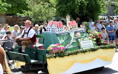 Kirchengemeinde Schemmerberg  (Bild vergr&ouml;&szlig;ern)