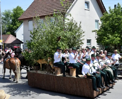 Jagdhornbl&auml;ser Hegering Laupheim  (Bild vergr&ouml;&szlig;ern)
