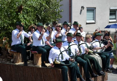 Jagdhornbl&auml;ser Hegering Laupheim  (Bild vergr&ouml;&szlig;ern)