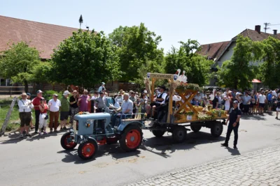 Storchenfreunde  (Bild vergr&ouml;&szlig;ern)