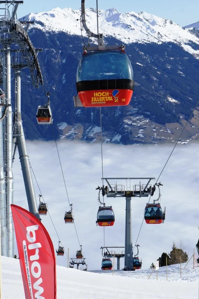 Bild: Über den Wolken... (irgendwo ist auch Nummer 7)