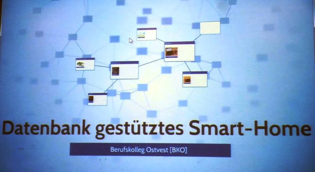 Bild: Einstiegsfolie der Projektpräsentation - Informatiker können auch PowerPoint.