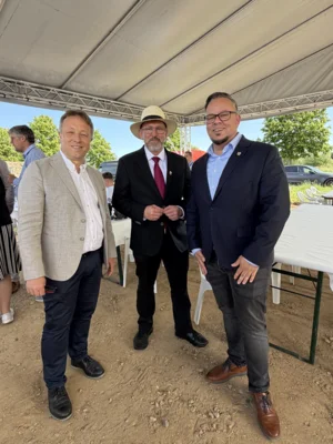 MdB Sebastian Steineke, B&uuml;rgermeister von Wittstock Dr  Philipp Wacker, B&uuml;rgermeister von Wusterhausen Philipp Schulz  (Bild vergr&ouml;&szlig;ern)
