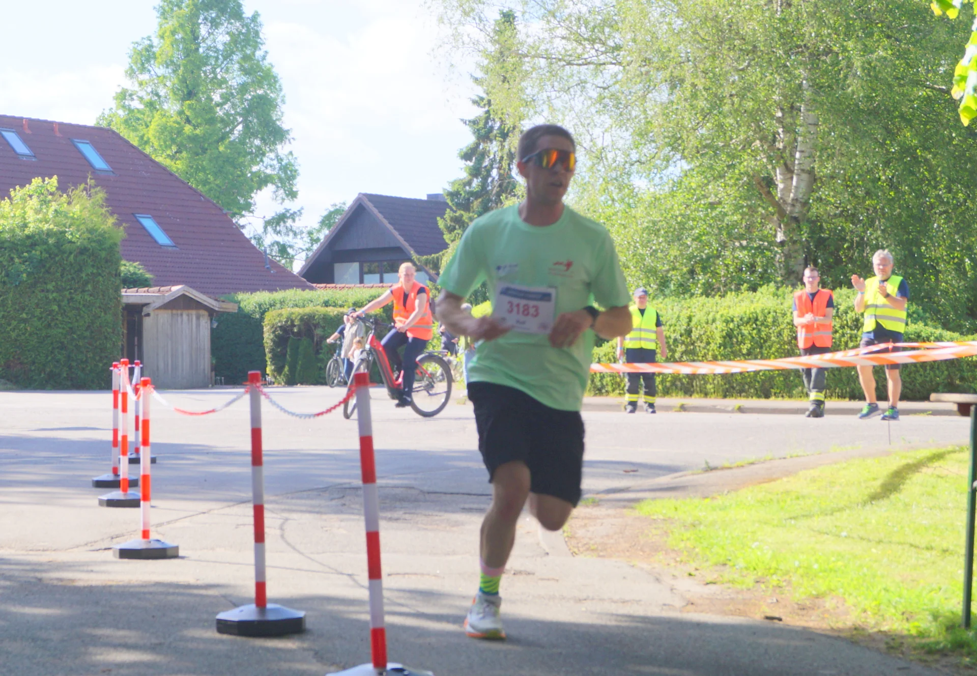Bild: Erster des 5,6km-Laufs