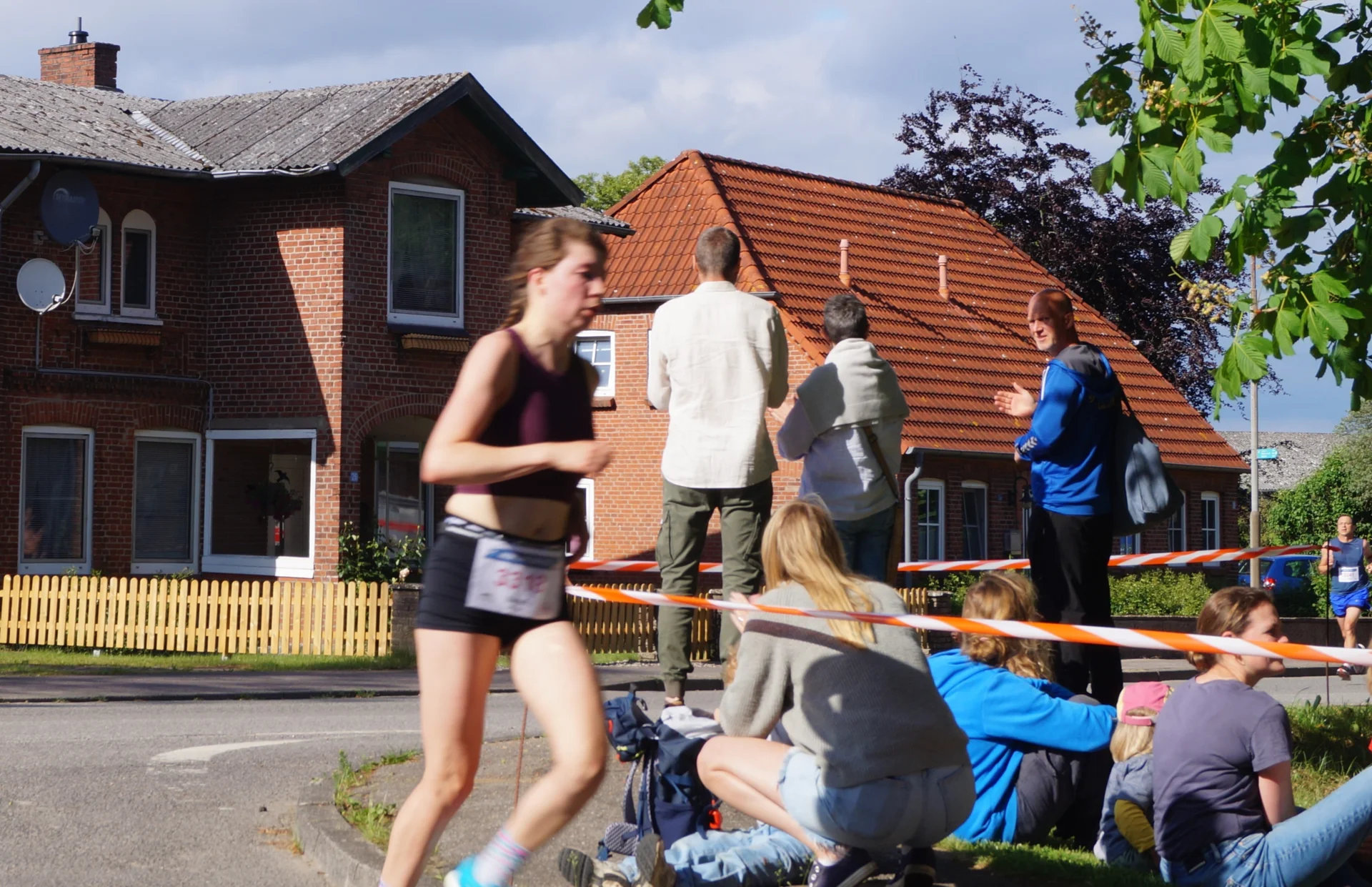 Bild: 1. Frau 5,6km