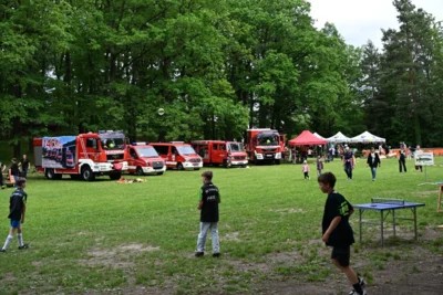 Festwiese Freiwillige Feuerwehren  (Bild vergr&ouml;&szlig;ern)