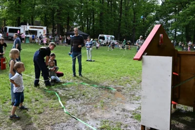 Freiwillige Feuerwehr Reinsdorf   Jugendfeuerwehr  (Bild vergr&ouml;&szlig;ern)