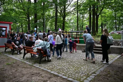 Parkeisenbahn  (Bild vergr&ouml;&szlig;ern)