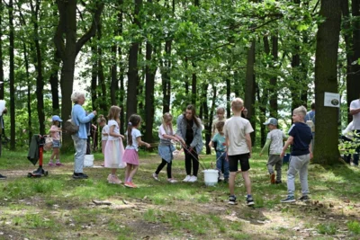 Riesenseifenblasen Schulhort Taka Tuka Land  (Bild vergr&ouml;&szlig;ern)