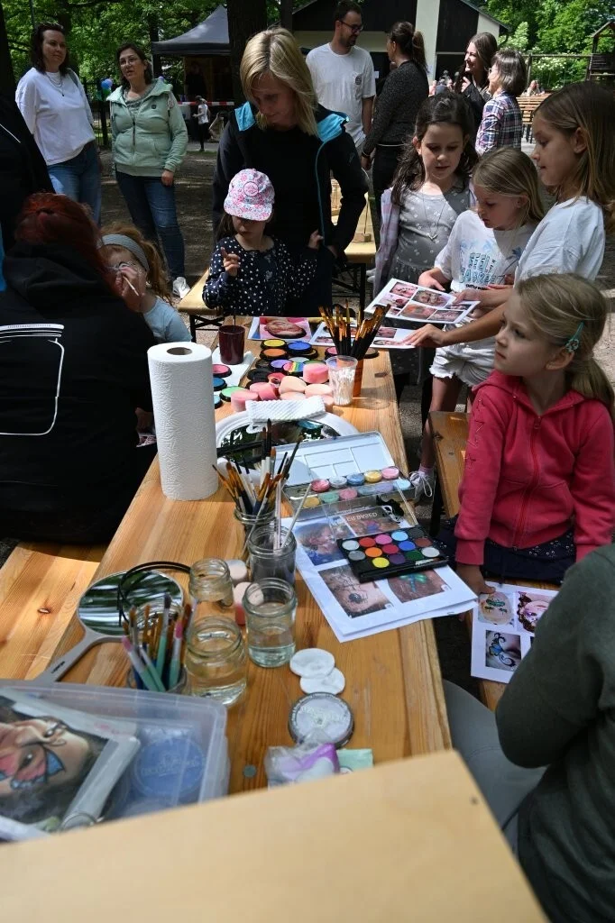 Bild: Kinderschminken Kindergartenverein