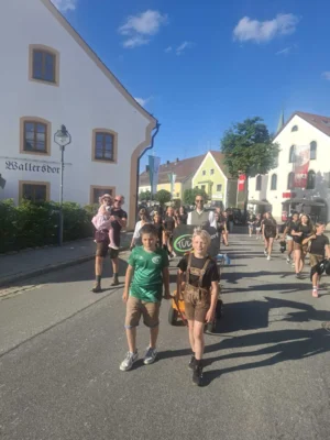 Foto des Albums: Auszug Volksfest Wallersdorf 2026