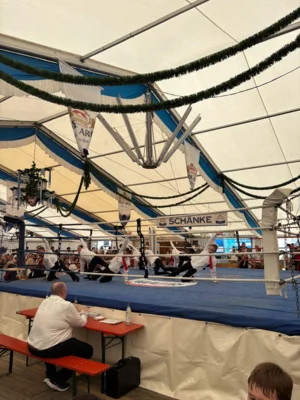 Foto des Albums: Tanzen Boxveranstaltung Volksfest Wallersdorf 2026 Bilder
