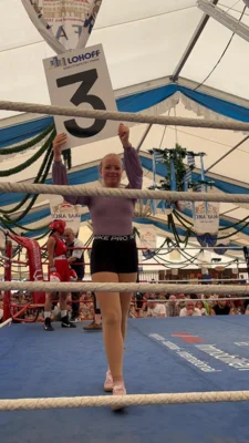 Fotoalbum Tanzen Boxveranstaltung Volksfest Wallersdorf 2026 Bilder