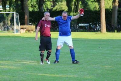 Foto des Albums: Ü40 gewinnt letztes Saisonspiel