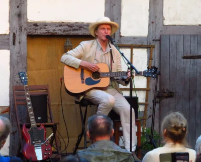 Foto des Albums: LÜÜL aus Berlin gibt erstes Pfarrhofkonzert in diesem Jahr