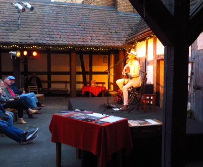 Foto des Albums: LÜÜL aus Berlin gibt erstes Pfarrhofkonzert in diesem Jahr