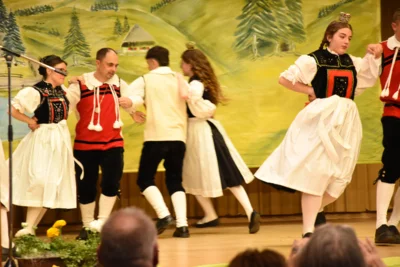 Kreuzk&ouml;nig  (Bild vergr&ouml;&szlig;ern)