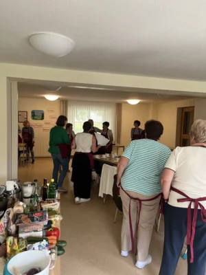 Foto des Albums: Altersgerechtes, gemeinschaftliches Kochen – eine kulinarische Reise um die Welt in Gerdshagen