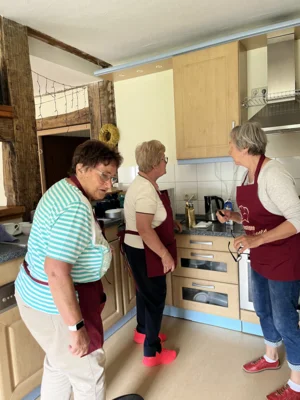 Foto des Albums: Altersgerechtes, gemeinschaftliches Kochen – eine kulinarische Reise um die Welt in Gerdshagen