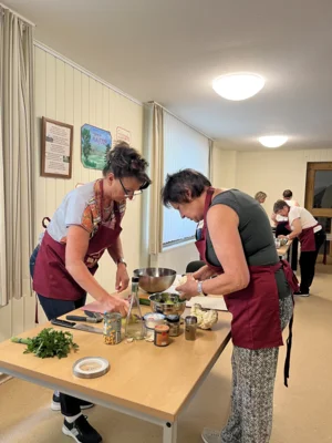 Foto des Albums: Altersgerechtes, gemeinschaftliches Kochen – eine kulinarische Reise um die Welt in Gerdshagen