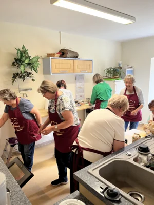Foto des Albums: Altersgerechtes, gemeinschaftliches Kochen – eine kulinarische Reise um die Welt in Gerdshagen