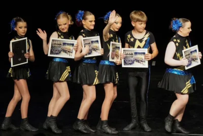Foto des Albums: Saison-Abschluss-Show