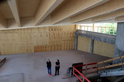 gro&szlig;z&uuml;gige Architektur l&auml;&szlig;t schon im Rohbau M&ouml;glichkeiten ahnen  (Bild vergr&ouml;&szlig;ern)