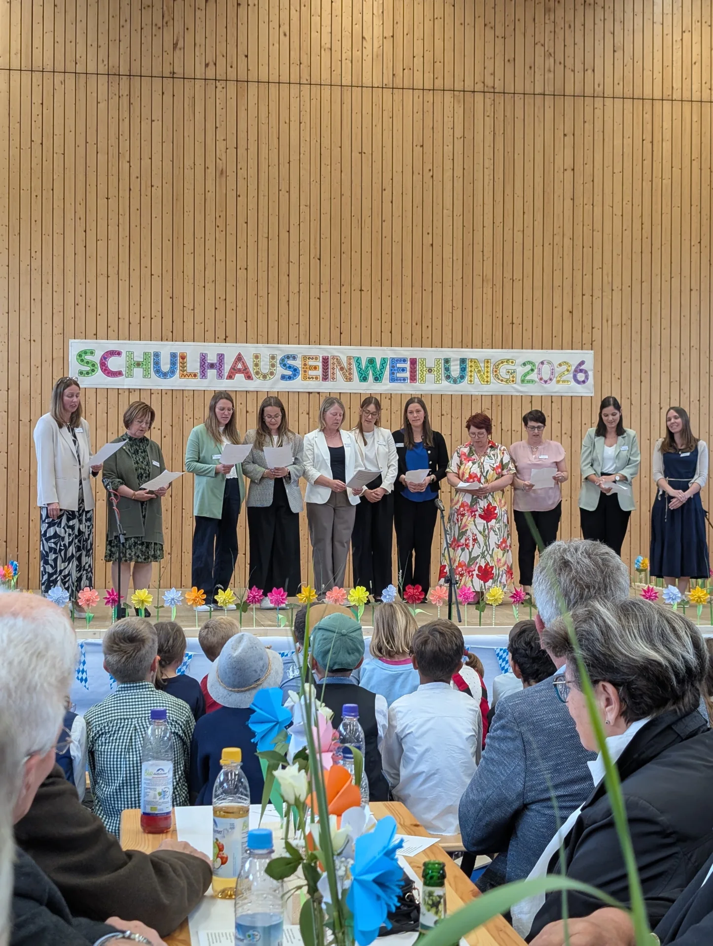 Bild: Lehrer-OGTS-Chor (2)