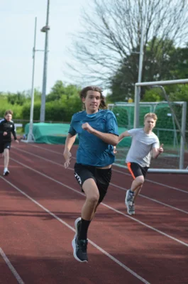Foto des Albums: Sport, Teamgeist und Sommerstimmung – Bundesjugendspiele 2026