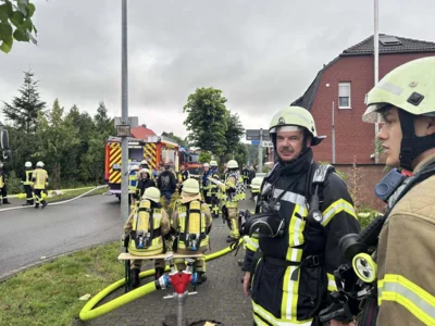 Foto des Albums: 22.07.2024 B_2- Grafhorster Str. Danndorf- Feuer im Garten (Später erhöht auf B_3 Gebäudebrand)
