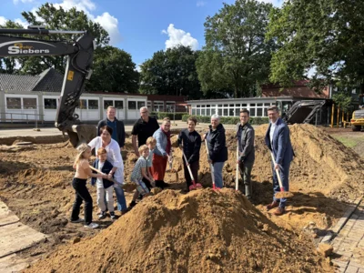 Foto des Albums: Spatenstich für Erweiterung unserer Schule (11.​06.​2026)