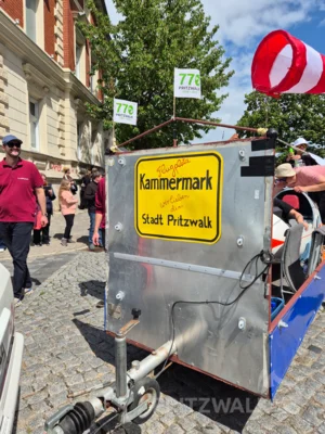 Foto des Albums: Festumzug zu 770 Jahre Stadtrecht - Teil 1