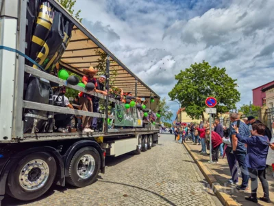 Foto des Albums: Festumzug zu 770 Jahre Stadtrecht - Teil 1