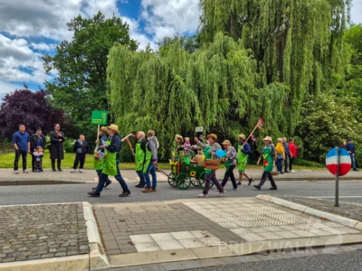 Foto des Albums: Festumzug zu 770 Jahre Stadtrecht - Teil 1