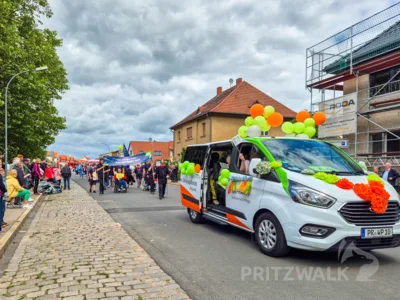 Foto des Albums: Festumzug zu 770 Jahre Stadtrecht - Teil 1