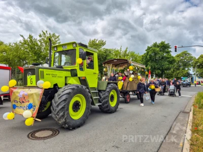 Foto des Albums: Festumzug zu 770 Jahre Stadtrecht - Teil 1