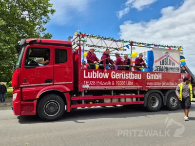 Foto des Albums: Festumzug zu 770 Jahre Stadtrecht - Teil 1
