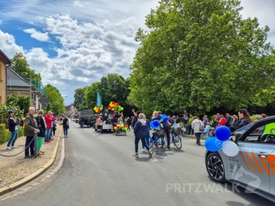 Foto des Albums: Festumzug zu 770 Jahre Stadtrecht - Teil 1