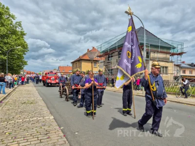 Foto des Albums: Festumzug zu 770 Jahre Stadtrecht - Teil 1