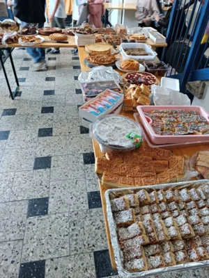 Kuchenbuffet  (Bild vergr&ouml;&szlig;ern)
